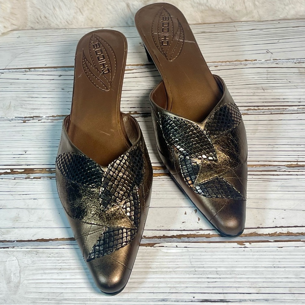 Chico’s Y2K Embossed Leather Patches Bronze Mules Kitten Heel Shoes Sz 7 Brazil